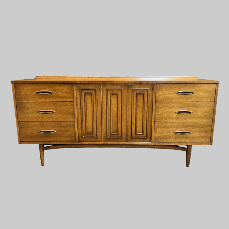 Sculptra Dresser