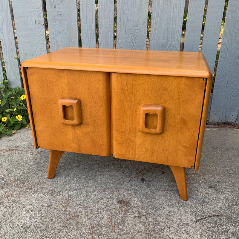 2-door Record Cabinet 